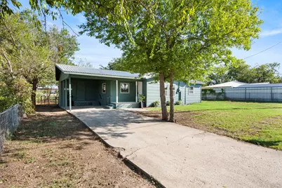 1405 SE 8 1/2 Street, Mineral Wells, TX 76067 - Photo 1