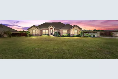 1174 W Warren Street, Hewitt, TX 76643 - Photo 1