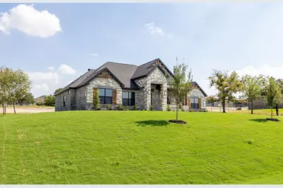 728 Burr Oak Lane, Weatherford, TX 76085 - Photo 1