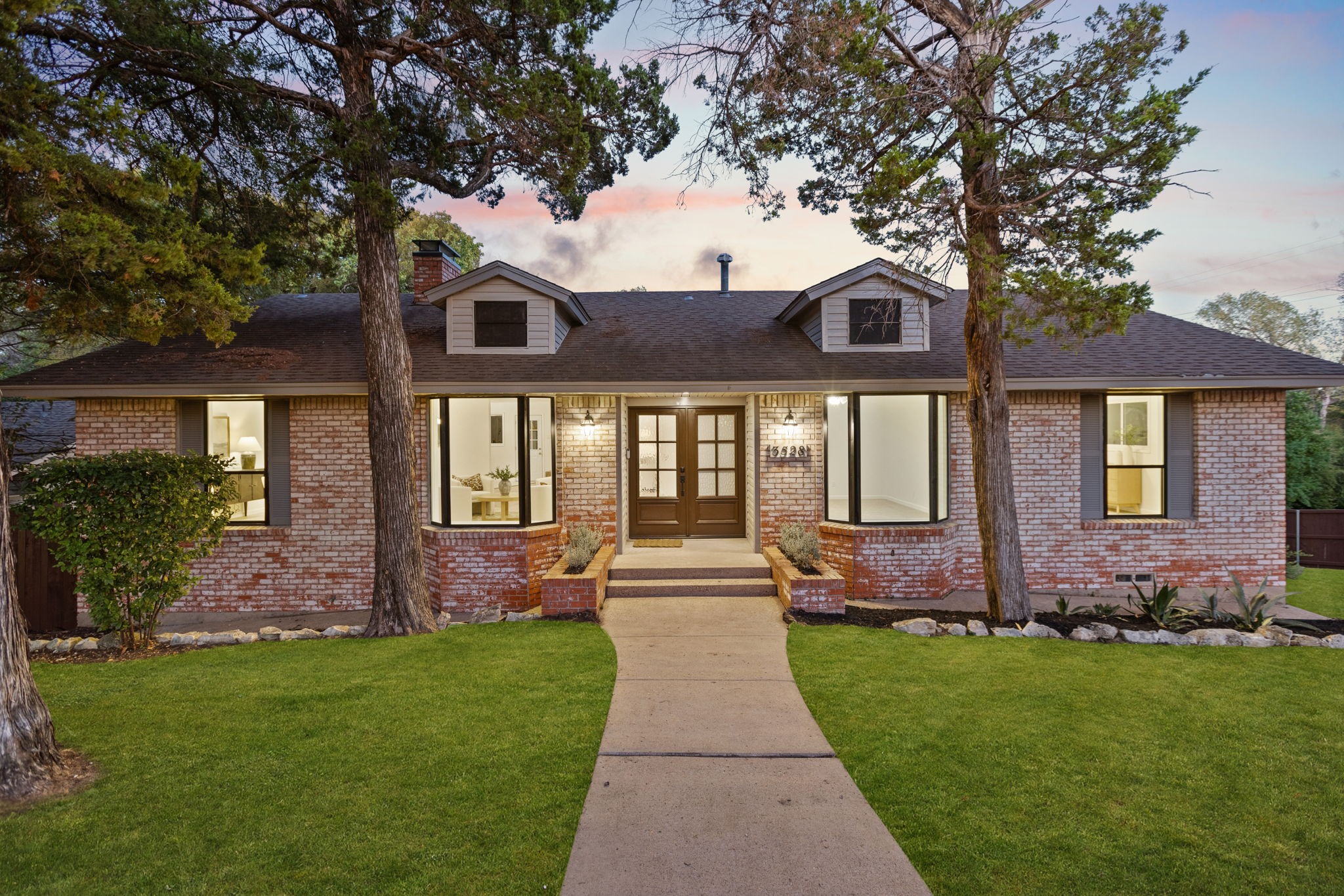 3528 S Hampton Rd, Dallas, TX 75224 - MLS 21088719 - Coldwell Banker