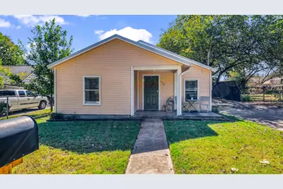 408 E Akard Street, Weatherford, TX 76086 - Photo 1
