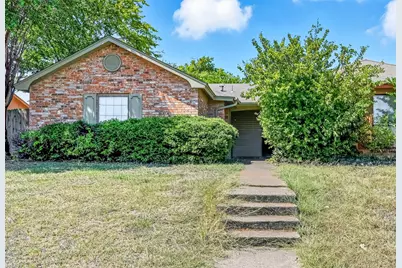 1429 Brook Meadow Circle, Lancaster, TX 75134 - Photo 1