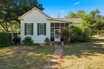 409 China, Calvert, TX 77837 - Photo 1