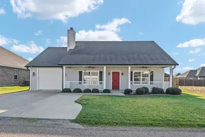 111 Bexar Street, Mabank, TX 75147 - Photo 1