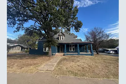 702 W Spring Street, Weatherford, TX 76086 - Photo 1