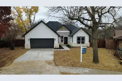 810 Foxwood Place, Lewisville, TX 75067 - Photo 1