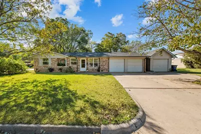 201 NW Jayellen Avenue, Burleson, TX 76028 - Photo 1