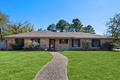 405 Fairmont Avenue, Corsicana, TX 75110 - Photo 1