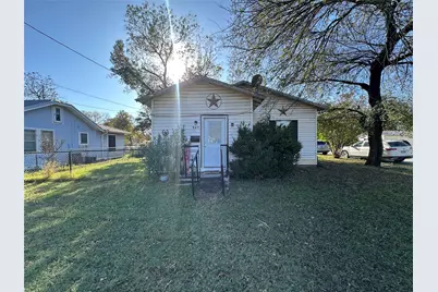407 Erie Street, Cleburne, TX 76031 - Photo 1