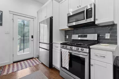 222 S Edgefield Avenue, Dallas, TX 75208 - Photo 1