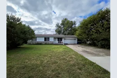 140 Meadowbrook Street, Robinson, TX 76706 - Photo 1