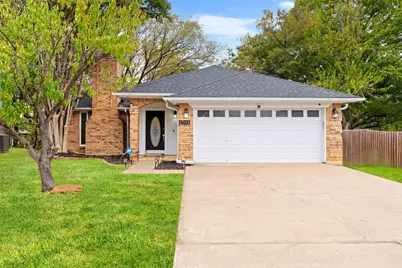 2705 Dover Gardens Drive, Arlington, TX 76017 - Photo 1
