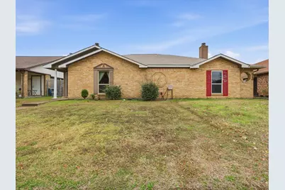 321 Gregory Lane, Grand Prairie, TX 75052 - Photo 1