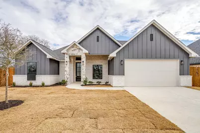 3322 N Grove Street, Fort Worth, TX 76106 - Photo 1