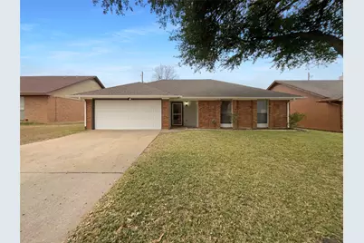 1617 N Bent Tree Trail, Grand Prairie, TX 75052 - Photo 1