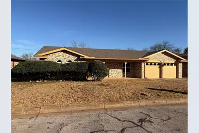 7605 Pinehurst Drive W, Fort Worth, TX 76134 - Photo 1