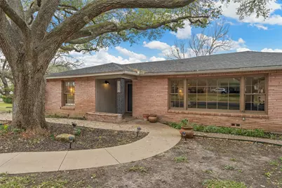 2516 Old Oaks Drive, Waco, TX 76710 - Photo 1