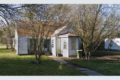 110 E Angeline Street, Groesbeck, TX 76642 - Photo 1