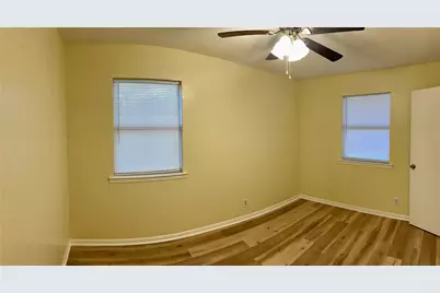 301 Walnut Avenue, Azle, TX 76020 - Photo 9