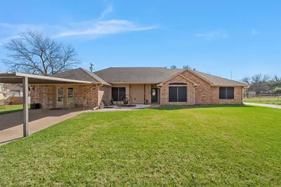 900 W Elizabeth Drive, Robinson, TX 76706 - Photo 1