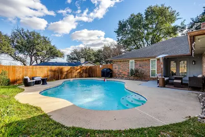1906 Ola Lane, Grand Prairie, TX 75050 - Photo 1