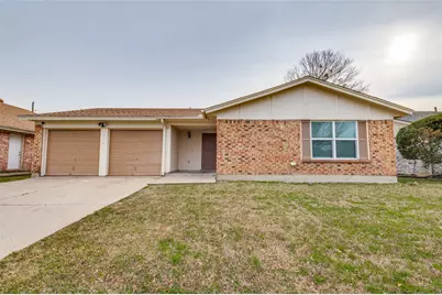 702 W Lynn Creek Drive, Arlington, TX 76001 - Photo 1
