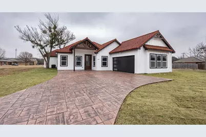 104 Mansfield Road, Cleburne, TX 76031 - Photo 1