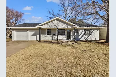 821 E Mission Street, Crowley, TX 76036 - Photo 1