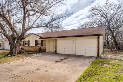 820 E Glendale Street, Crowley, TX 76036 - Photo 1