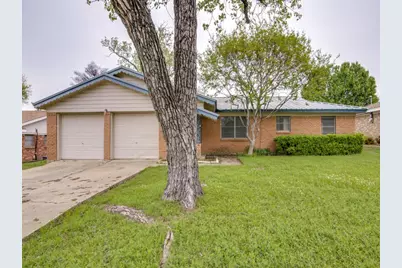 420 Vicki Place, Hurst, TX 76053 - Photo 1