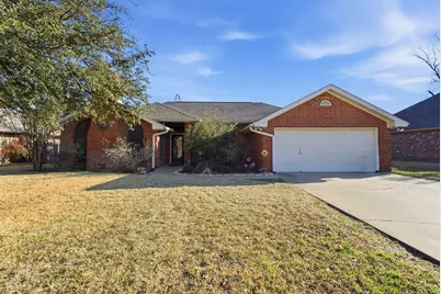 1461 Oakwood Drive, Stephenville, TX 76401 - Photo 1