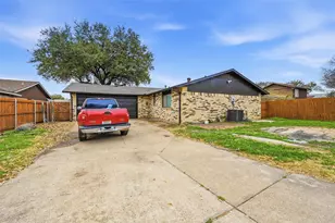 423 Charlotte St, Duncanville, TX 75137 - Photo 37