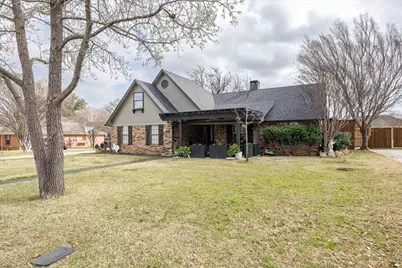 1301 N Saint Charles Avenue, Pilot Point, TX 76258 - Photo 1