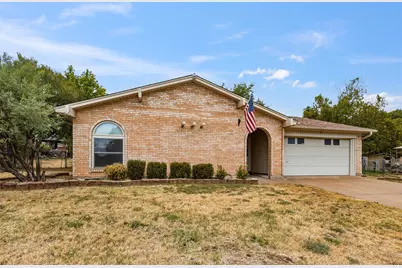 1004 Gladstone Avenue, Azle, TX 76020 - Photo 1