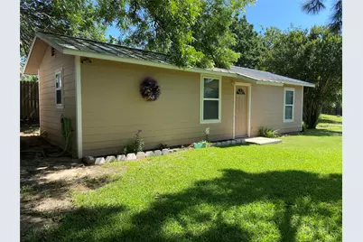 412 N Brazos Street #B, Weatherford, TX 76086 - Photo 1