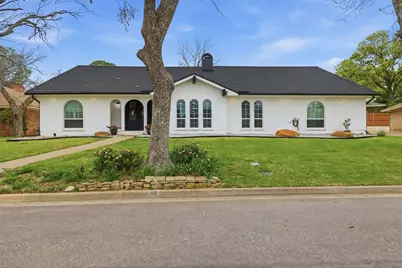 1613 Glasgow Drive, Arlington, TX 76015 - Photo 1