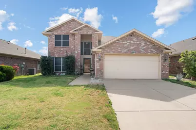 1017 Grand Central Parkway, Saginaw, TX 76131 - Photo 1