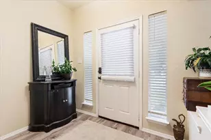 6717 Cold Water Dr, Waco, TX 76712 - Photo 5