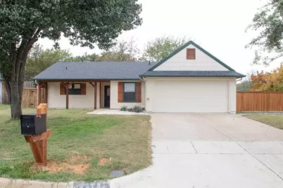 3616 Sandhurst Drive, Arlington, TX 76001 - Photo 1