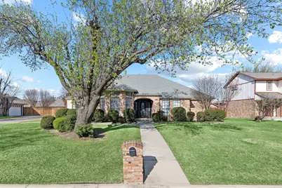 502 Crestview Drive, Grapevine, TX 76051 - Photo 1