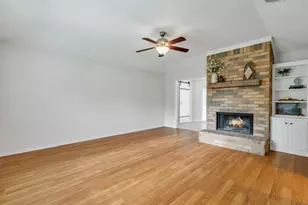 445 Parkridge Blvd, Burleson, TX 76028 - Photo 7