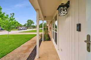 445 Parkridge Blvd, Burleson, TX 76028 - Photo 5