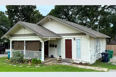 2207 N Elm Street, Denton, TX 76201 - Photo 1