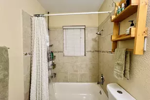 310 W 15th St, Irving, TX 75060 - Photo 17