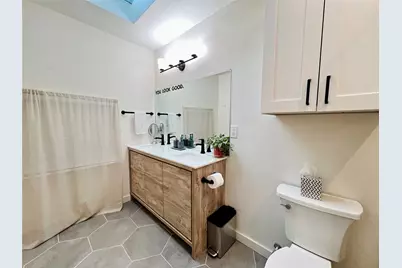 310 W 15th Street, Irving, TX 75060 - Photo 13