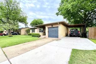 310 W 15th St, Irving, TX 75060 - Photo 3