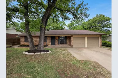 1023 N Lucas Drive, Grapevine, TX 76051 - Photo 1