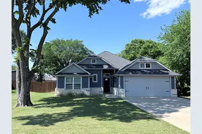 718 E Walcott Street, Pilot Point, TX 76258 - Photo 1