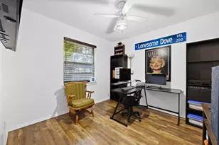 2010 Warwick Dr, Arlington, TX 76015 - Photo 19