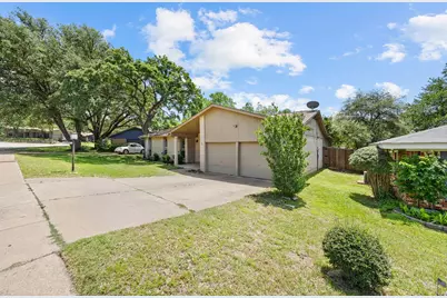 2010 Warwick Drive, Arlington, TX 76015 - Photo 25